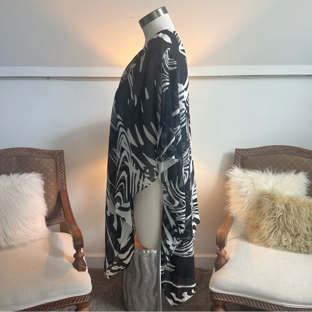 Chico's Black and White Abstract Shawl Coverup - Picture 3 of 6